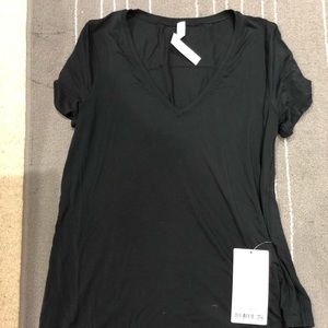 Lululemon to the point tee